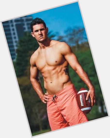 <a href="/hot-men/aaron-murray/is-he-married-josh-murray39s-brother-playing-tonight">Aaron Murray</a> Athletic body,  