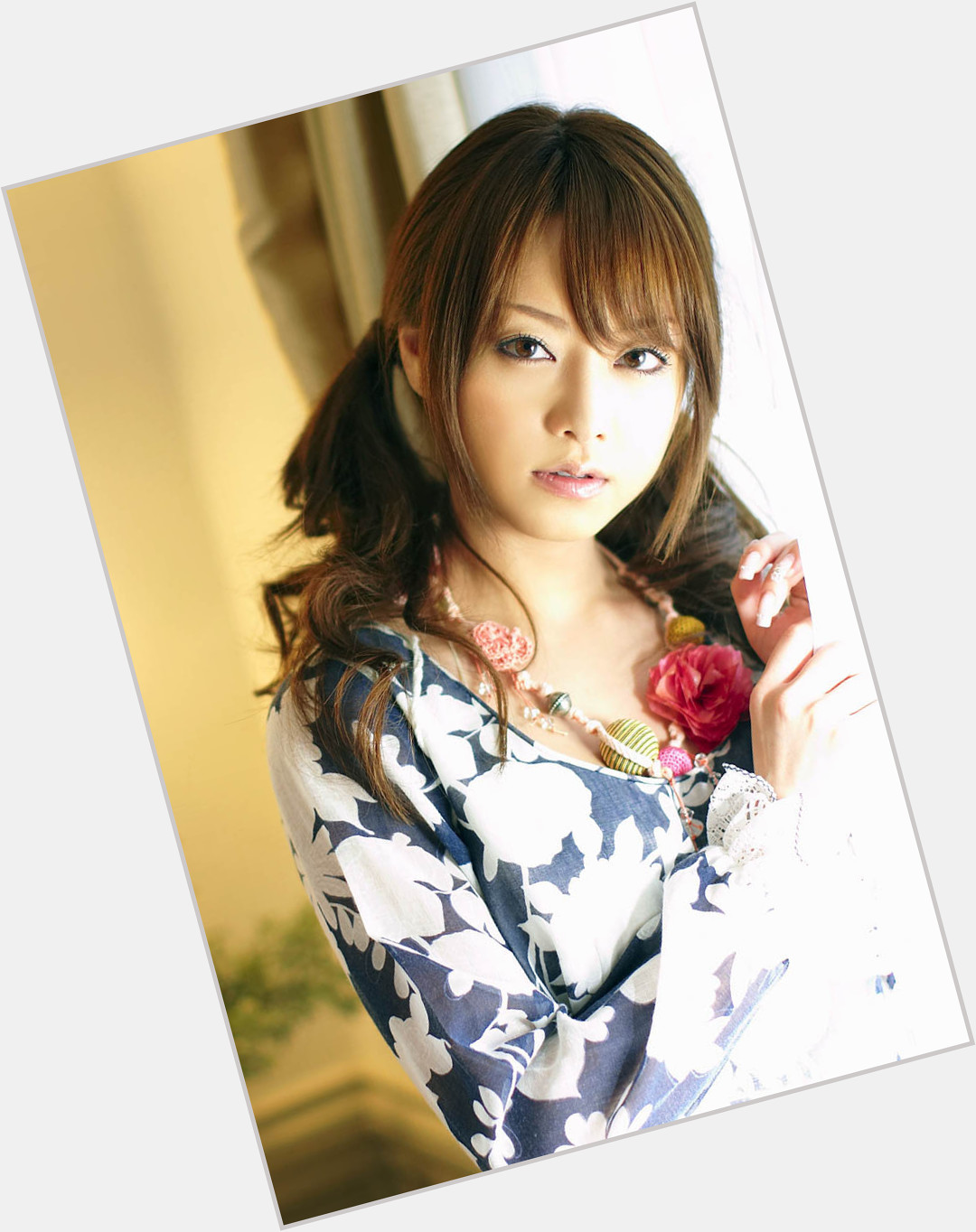 Akiho Yoshizawa's Birthday Celebration | HappyBday.to