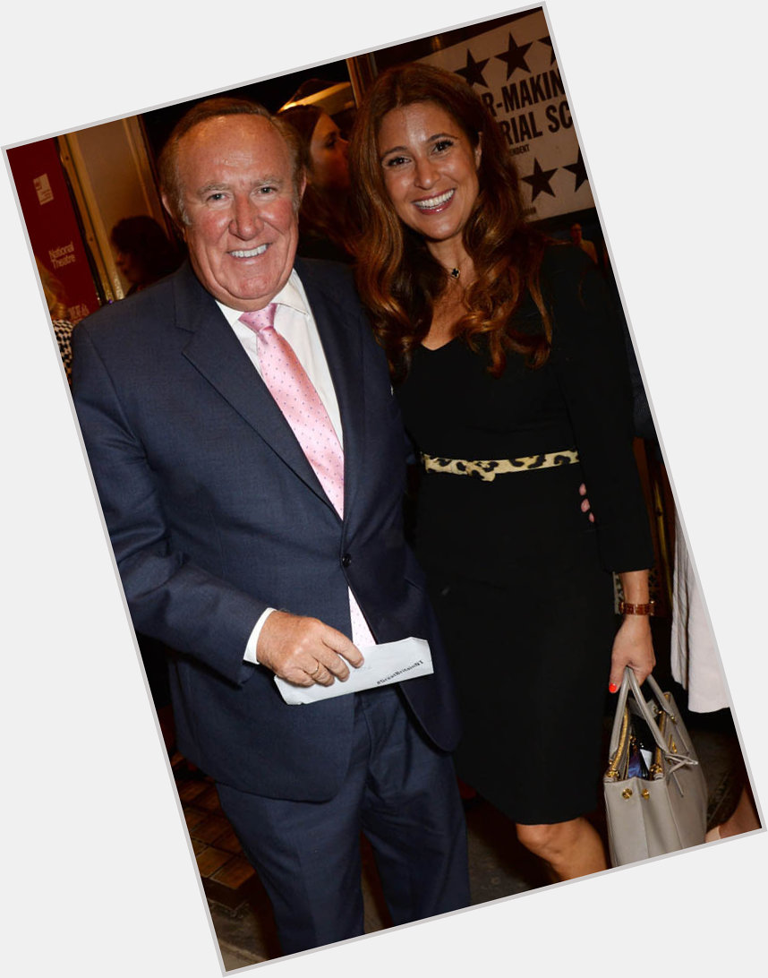<a href="/hot-men/andrew-neil/where-dating-news-photos">Andrew Neil</a> Average body,  dark brown hair & hairstyles