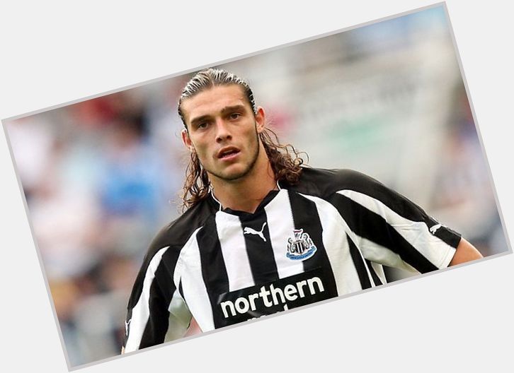 <a href="/hot-men/andy-carroll/is-he-good-going-world-cup-married-engaged">Andy Carroll</a> Athletic body,  dark brown hair & hairstyles