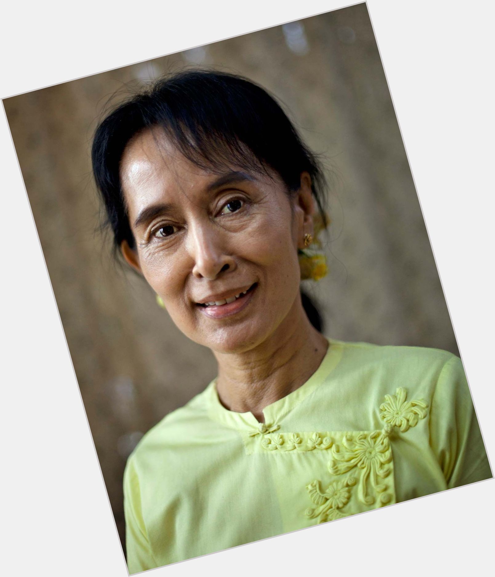 Http://fanpagepress.net/m/A/Aung San Suu Kyi Sexy 0