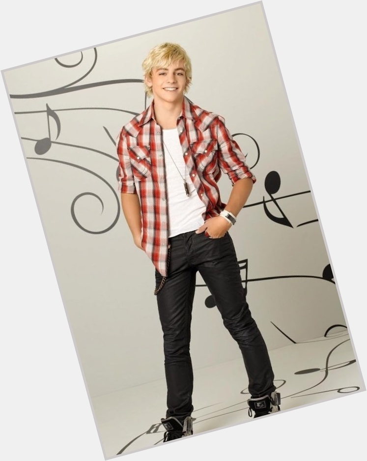 <a href="/hot-men/austin-moon/is-he-married-real-supposed-be-mahone">Austin Moon</a> Athletic body,  blonde hair & hairstyles