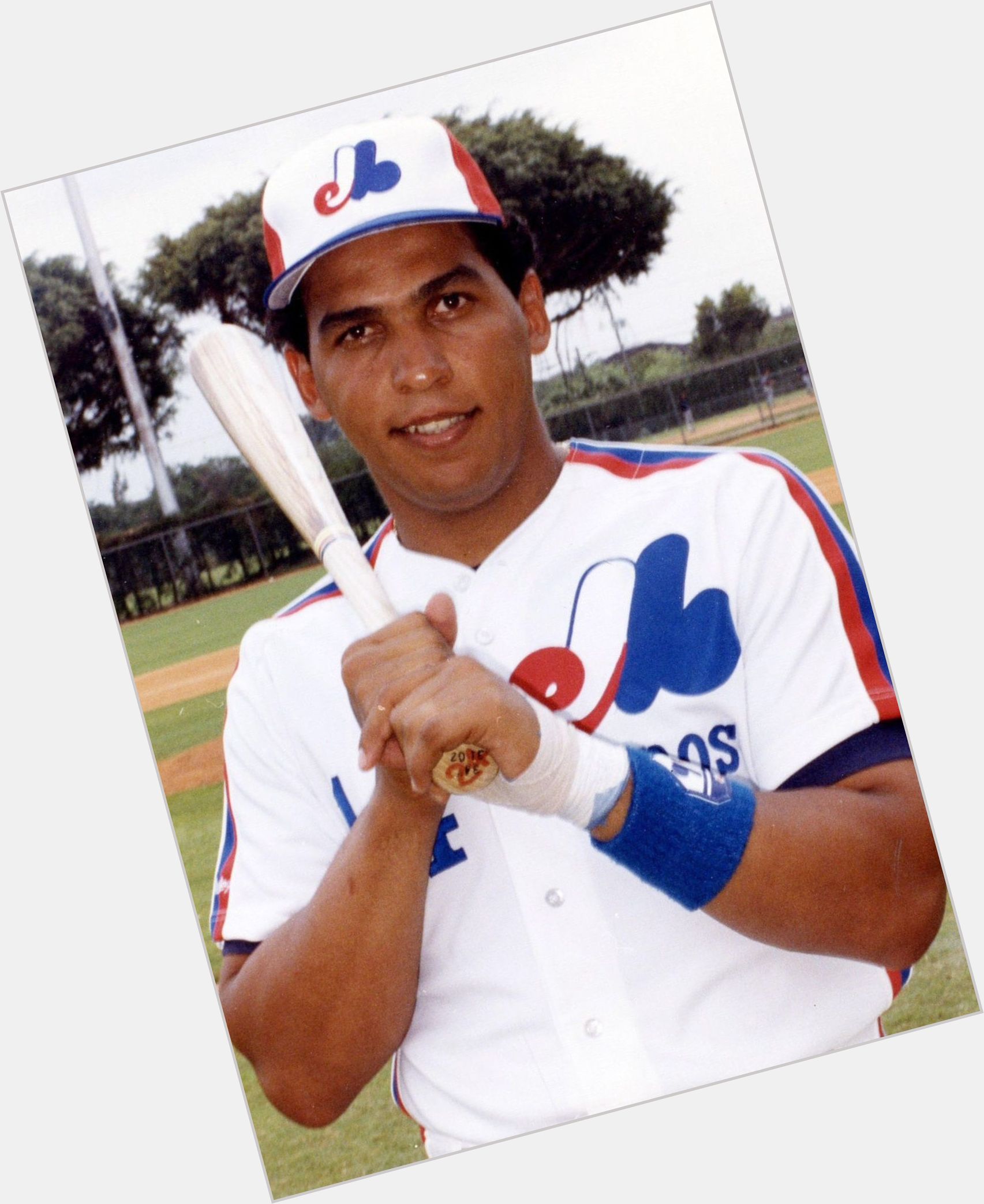 Http://fanpagepress.net/m/A/andres Galarraga Braves 0