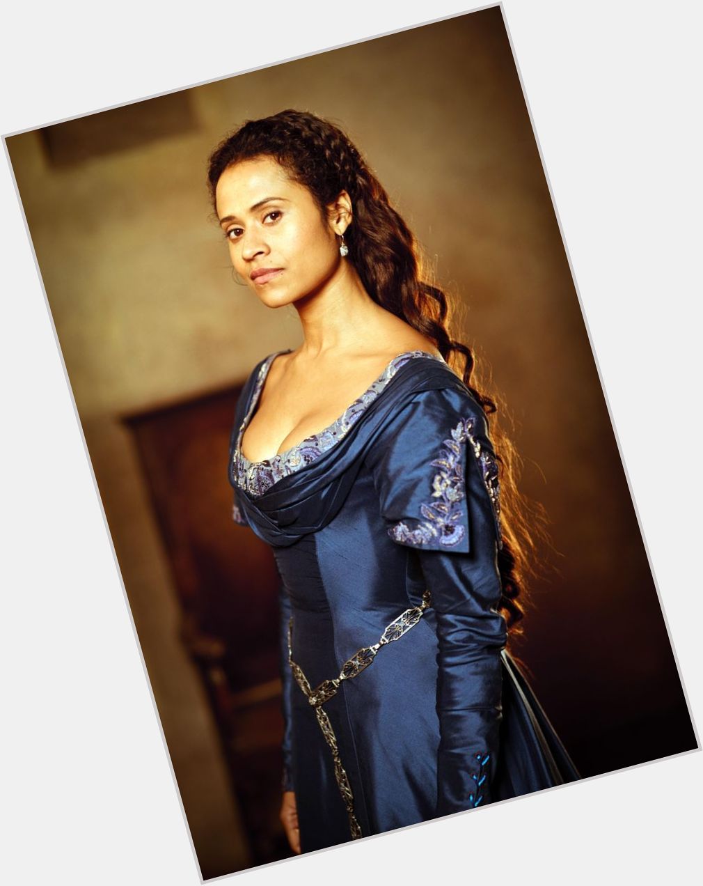 <a href="/hot-women/guinevere/is-she-evil-black-real-merlin-coming-back">Guinevere</a>  