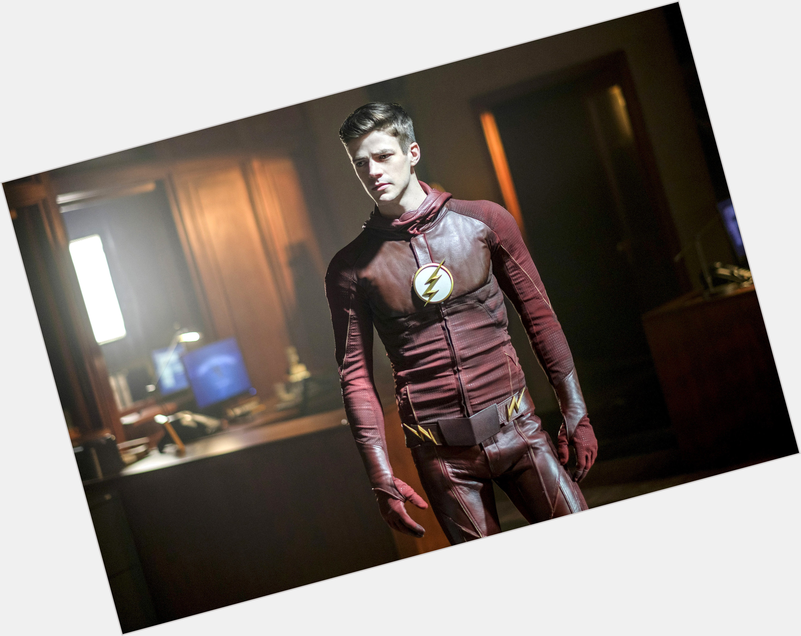 Barry Allen exclusive hot pic 5.jpg