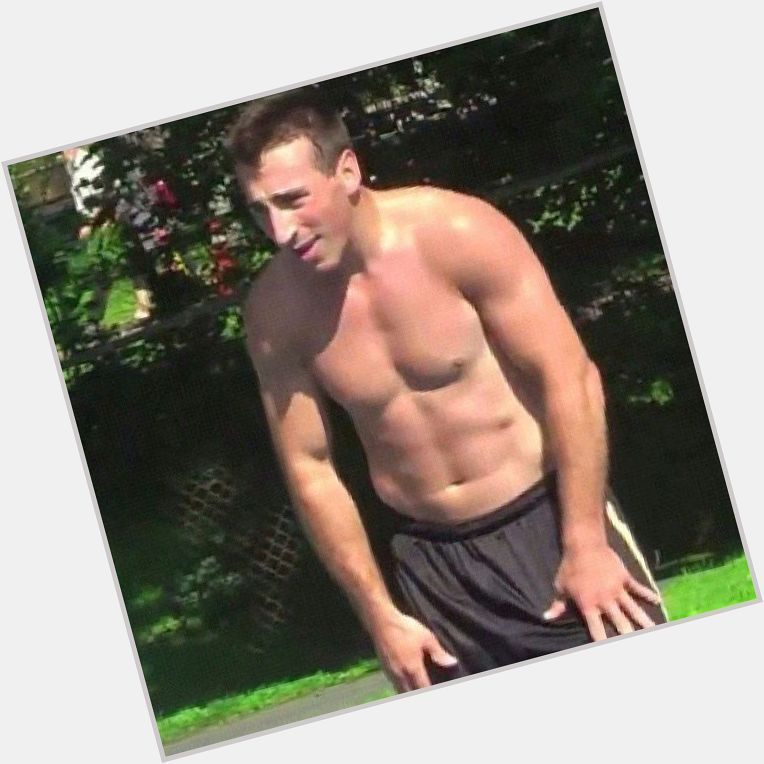 <a href="/hot-men/brad-marchand/where-dating-news-photos">Brad Marchand</a> Athletic body,  dark brown hair & hairstyles
