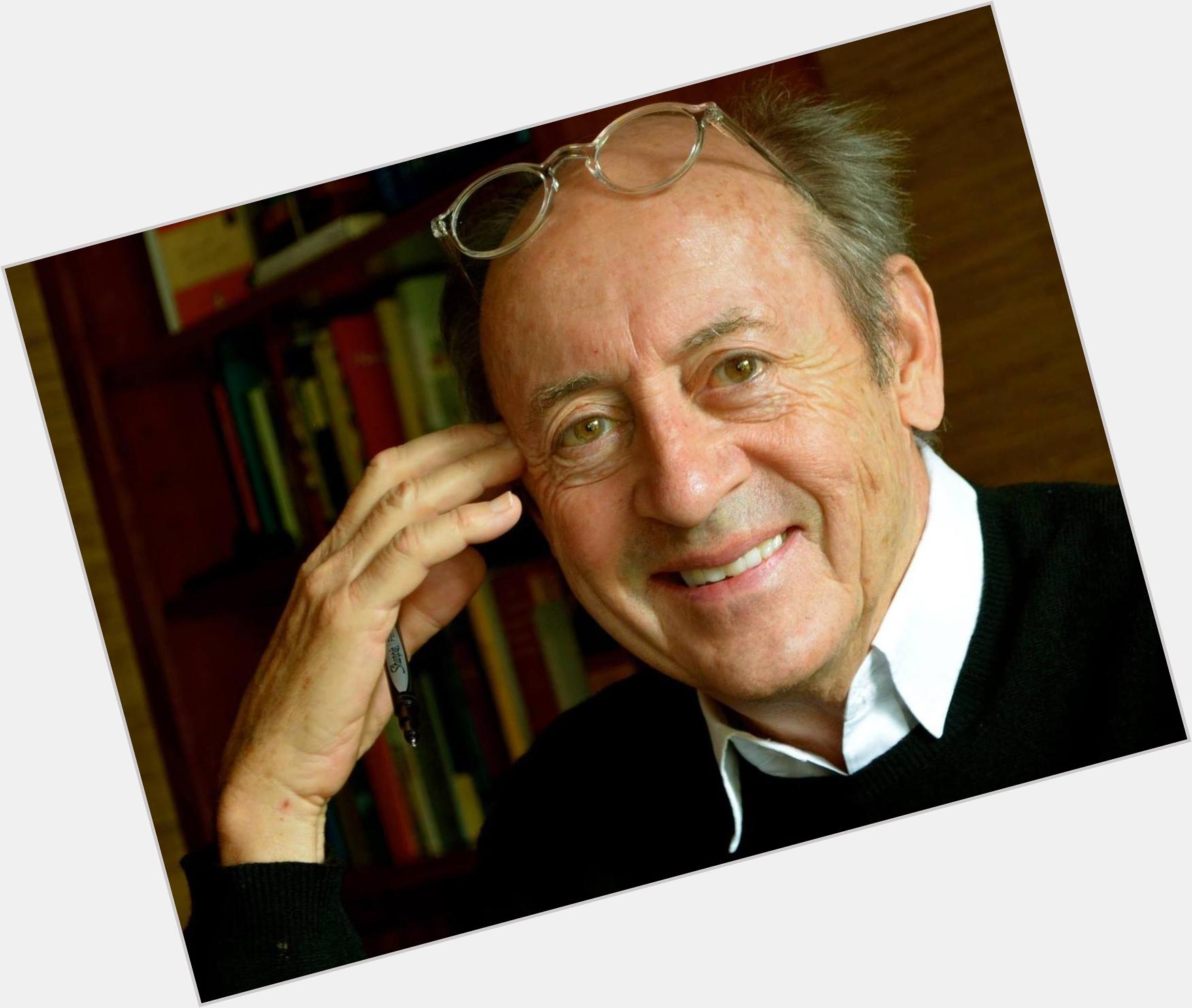 <a href="/hot-men/billy-collins/is-he-married-divorced-still-alive-religious-sonnet">Billy Collins</a> Slim body,  bald hair & hairstyles