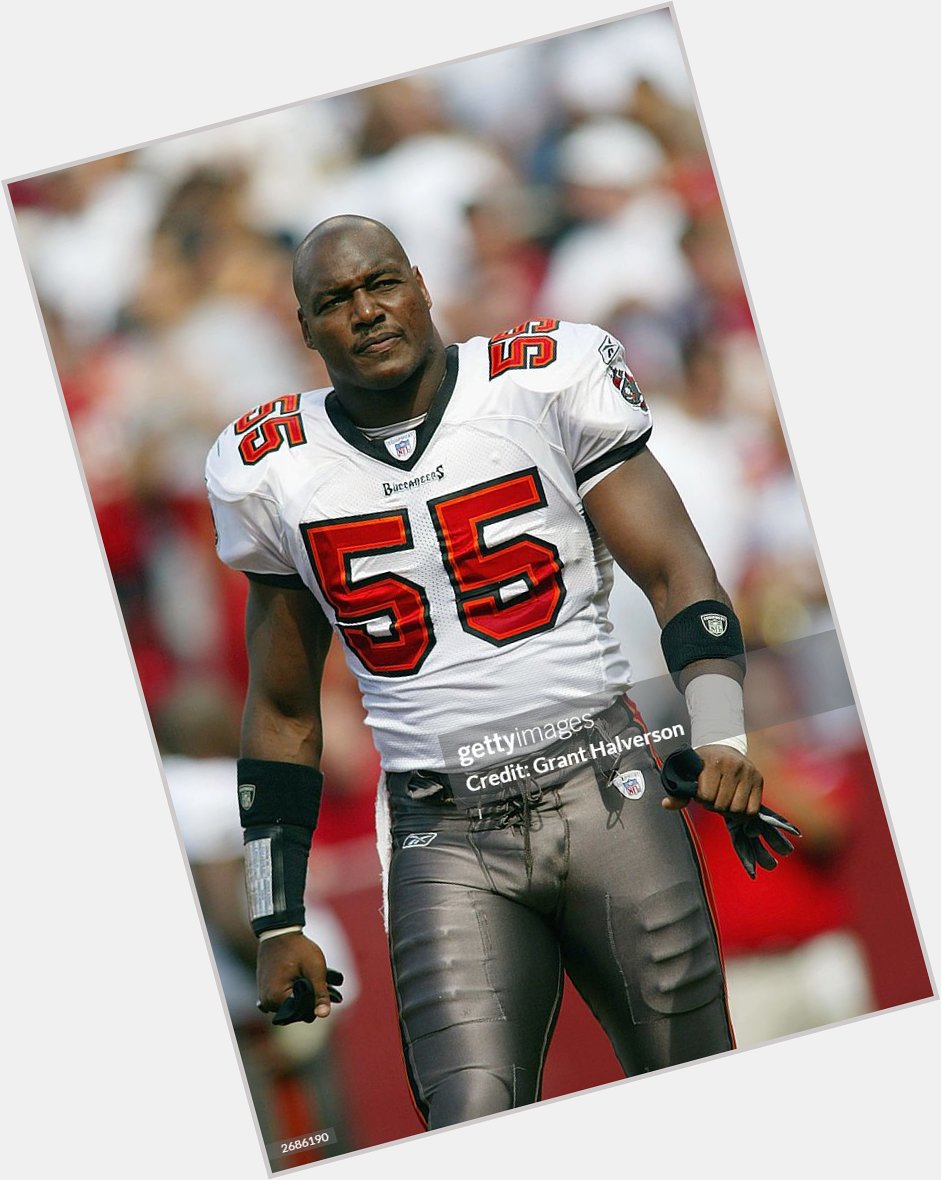 <a href="/hot-men/derrick-brooks/is-he-hall-famer-married-retired-when-eligible">Derrick Brooks</a> Large body,  bald hair & hairstyles