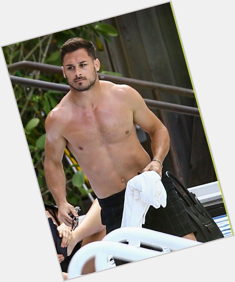 <a href="/hot-men/danny-amendola/is-he-playing-today-hurt-married-going-play">Danny Amendola</a> Athletic body,  dark brown hair & hairstyles