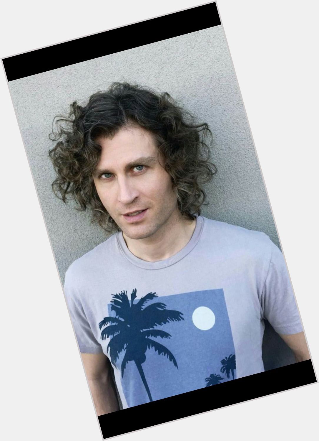 <a href="/hot-men/dave-keuning/is-he-married-tall-much-worth">Dave Keuning</a>  