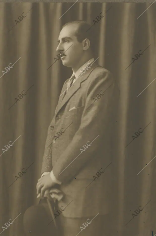 Eduardo Propper De Callejon Official Site for Man Crush Monday MCM