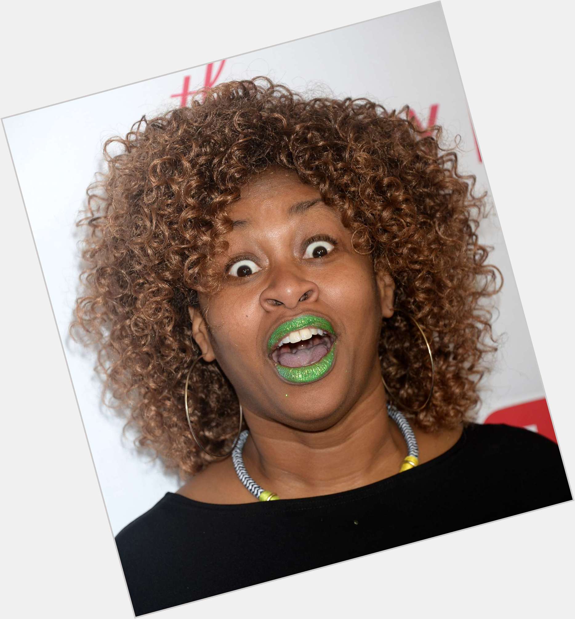 <a href="/hot-women/glozell-green/where-dating-news-photos">Glozell Green</a> Average body,  light brown hair & hairstyles