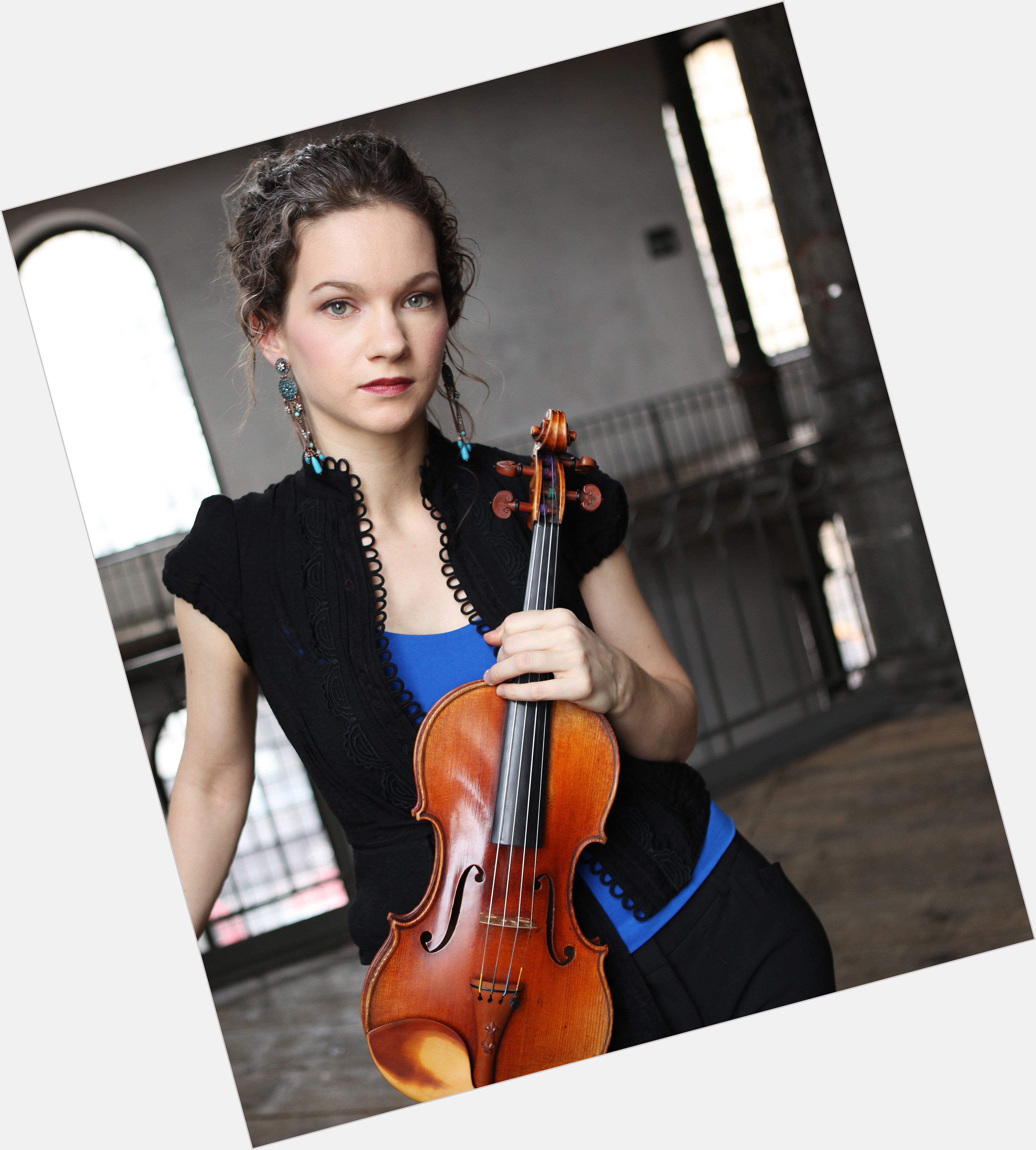 <a href="/hot-women/hilary-hahn/is-she-married-engaged">Hilary Hahn</a>  