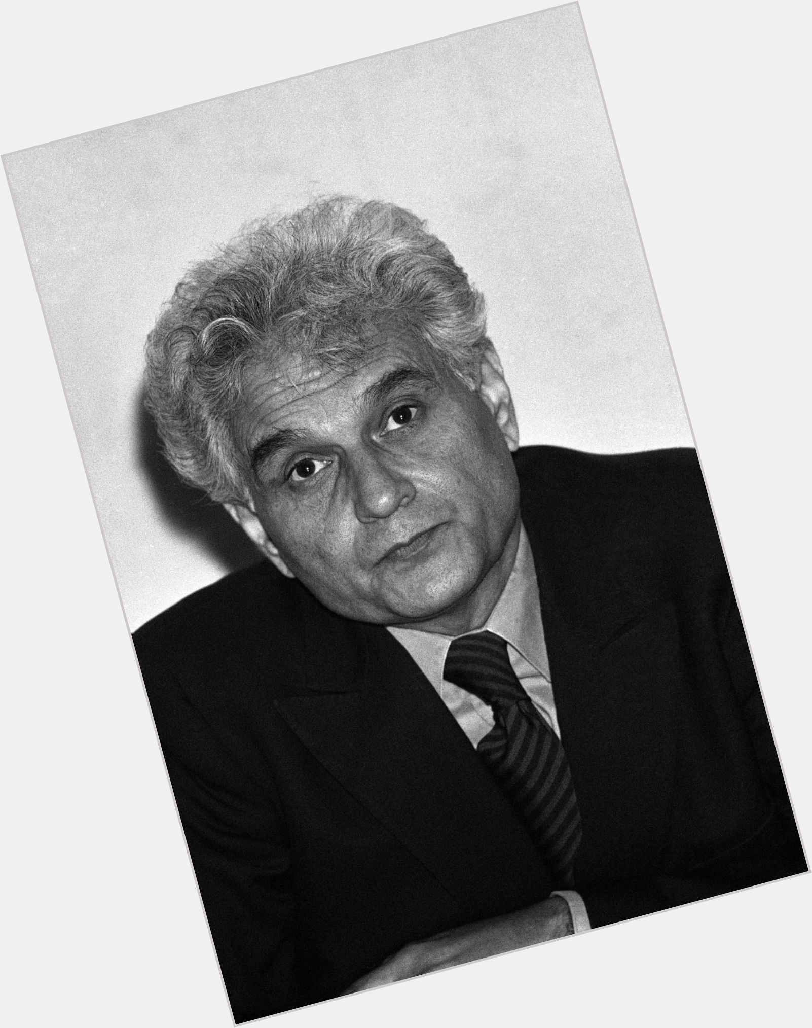 Jacques Derrida dating 5.jpg