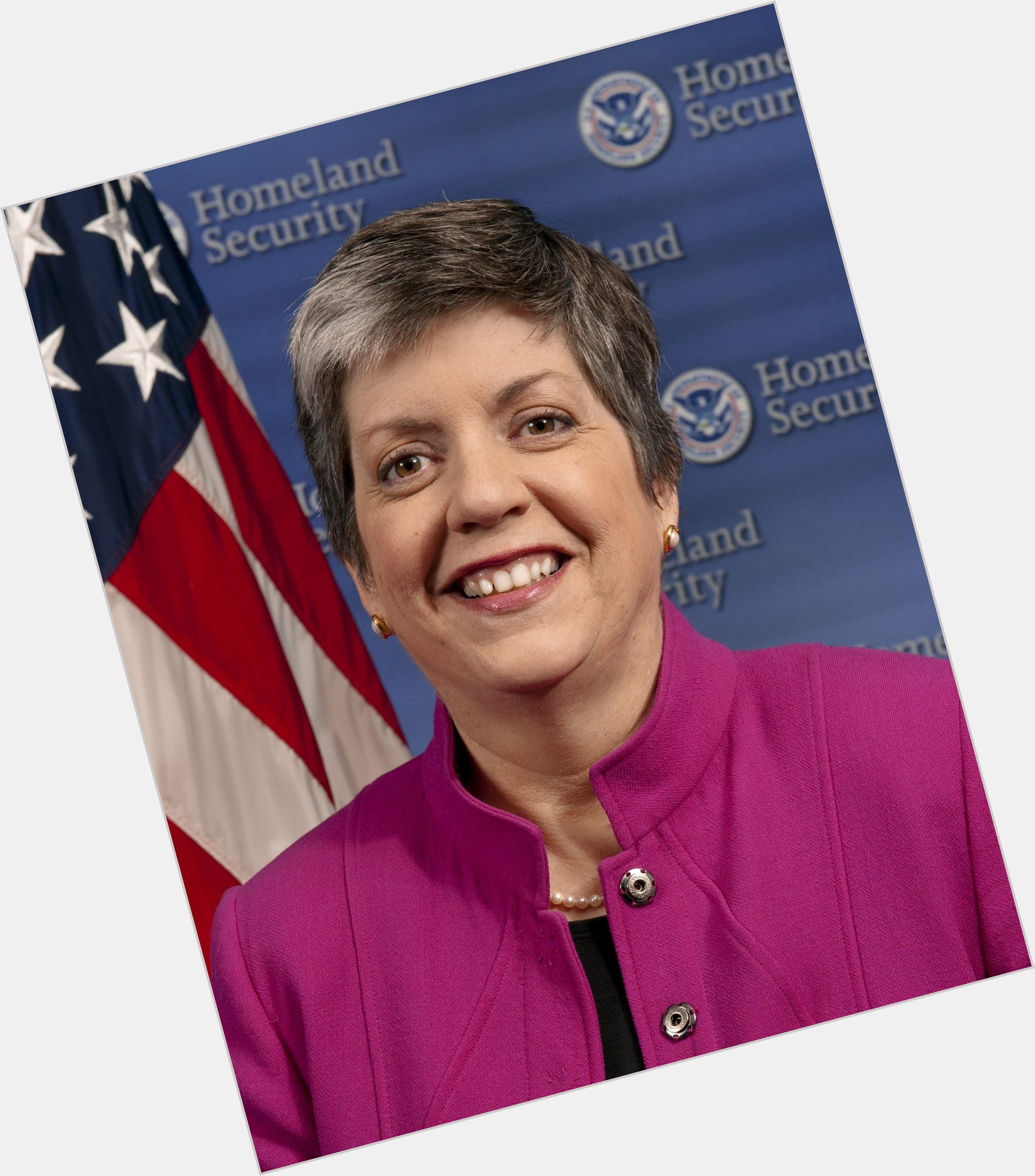 <a href="/hot-women/janet-napolitano/where-dating-news-photos">Janet Napolitano</a> Average body,  dark brown hair & hairstyles