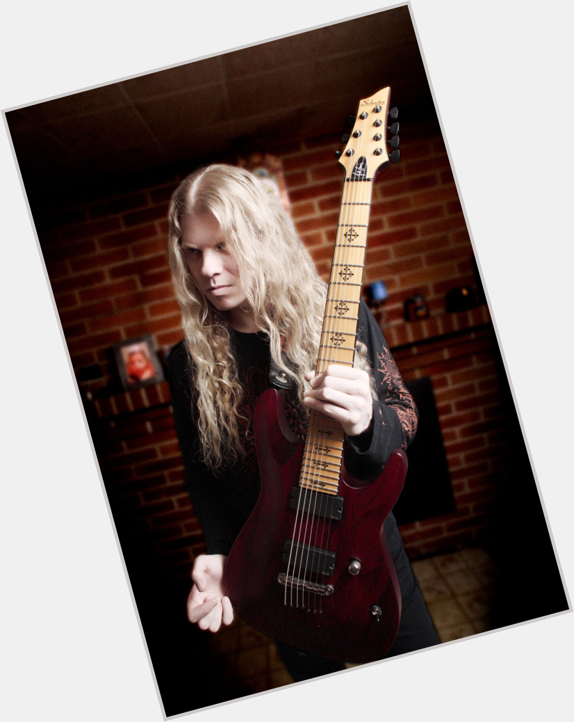 <a href="/hot-men/jeff-loomis/where-dating-news-photos">Jeff Loomis</a> Average body,  blonde hair & hairstyles