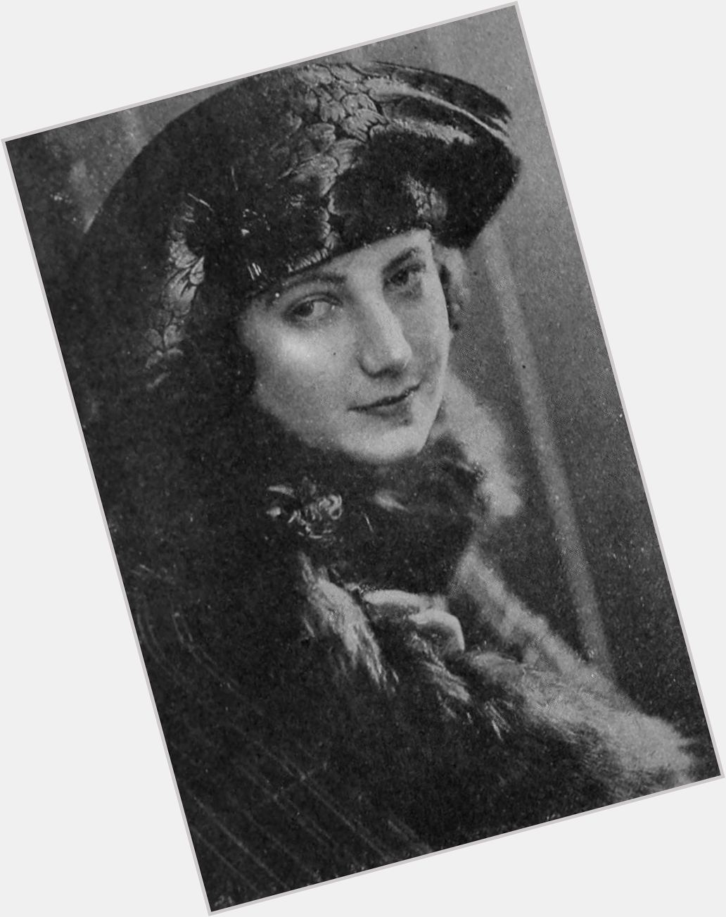 Kathleen Kirkham Official Site for Woman Crush Wednesday WCW