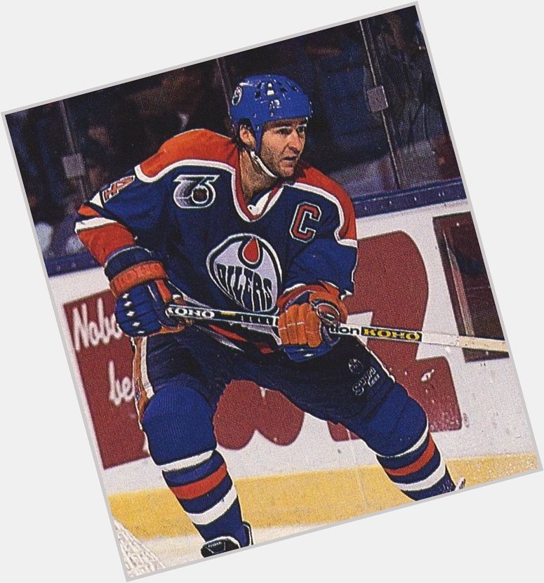 <a href="/hot-men/kevin-lowe/is-he-hall-fame-still-oilers-what-salary">Kevin Lowe</a> Average body,  