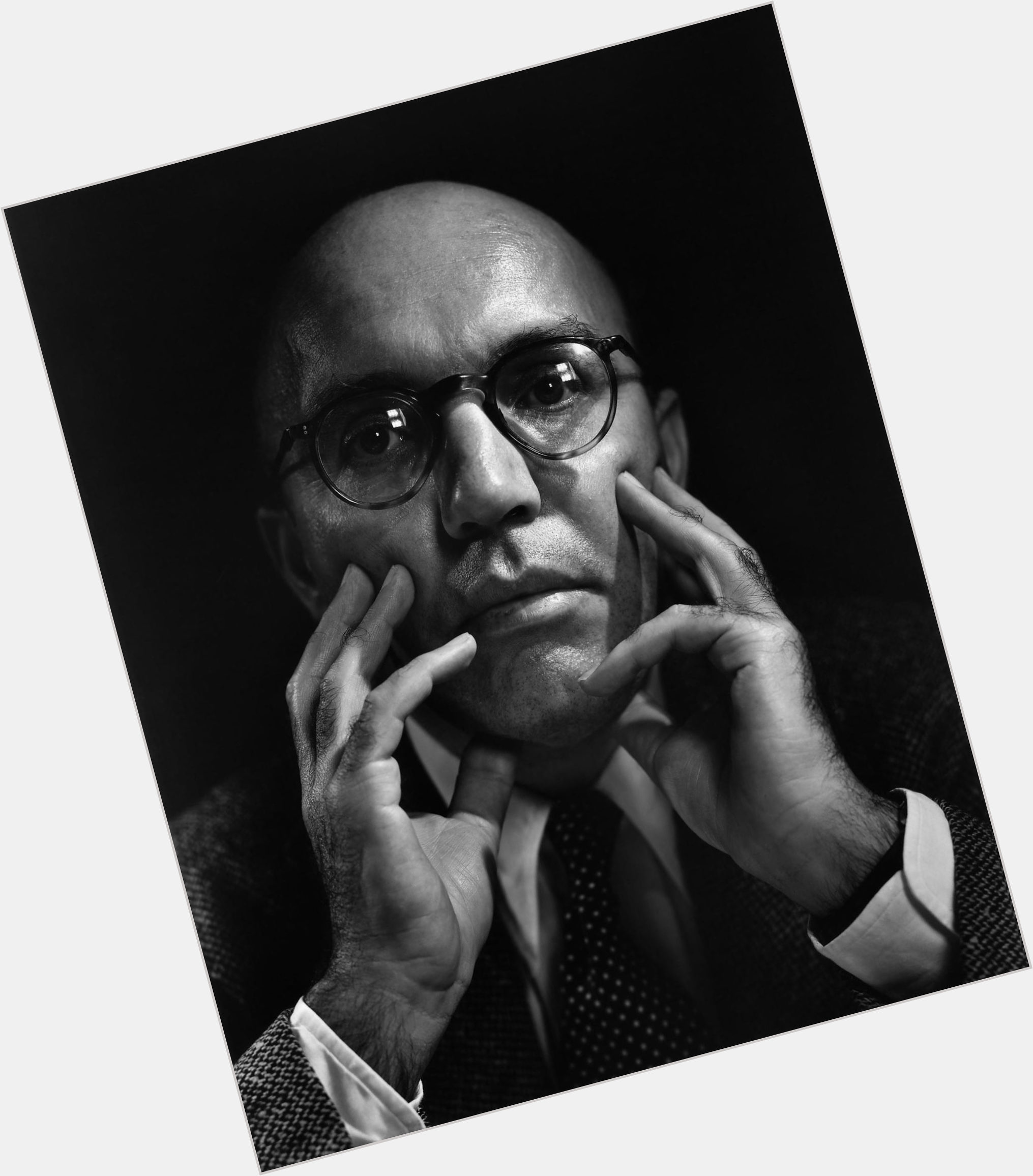<a href="/hot-men/kurt-weill/is-he-public-domain-why-famous-what-known">Kurt Weill</a> Average body,  bald hair & hairstyles