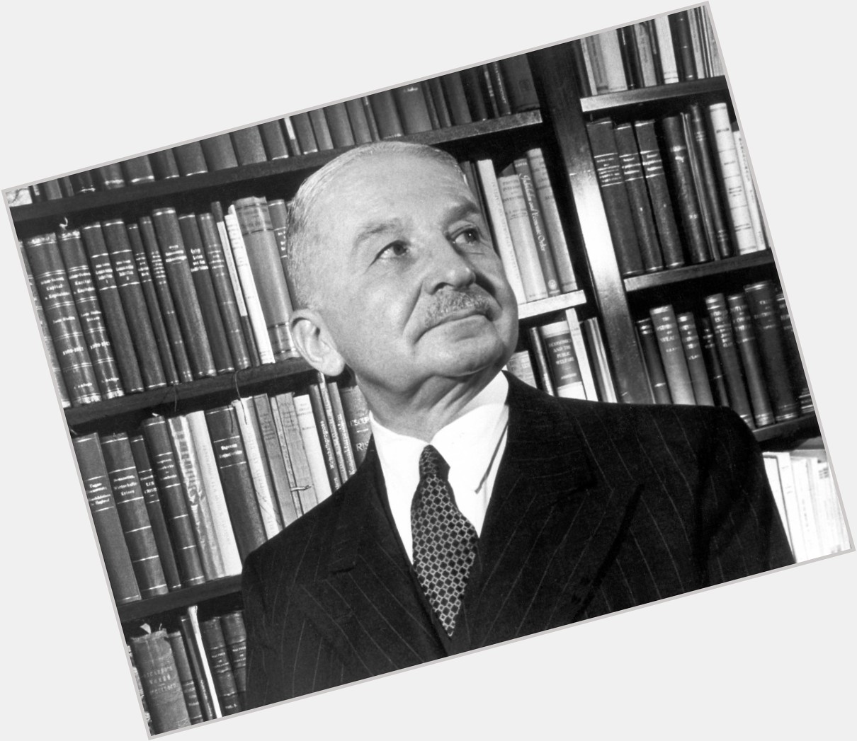 <a href="/hot-men/ludwig-von-mises/where-dating-news-photos">Ludwig Von Mises</a> Average body,  