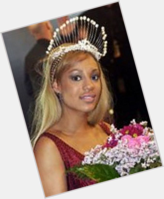 Malou Hansson | Official Site for Woman Crush Wednesday #WCW