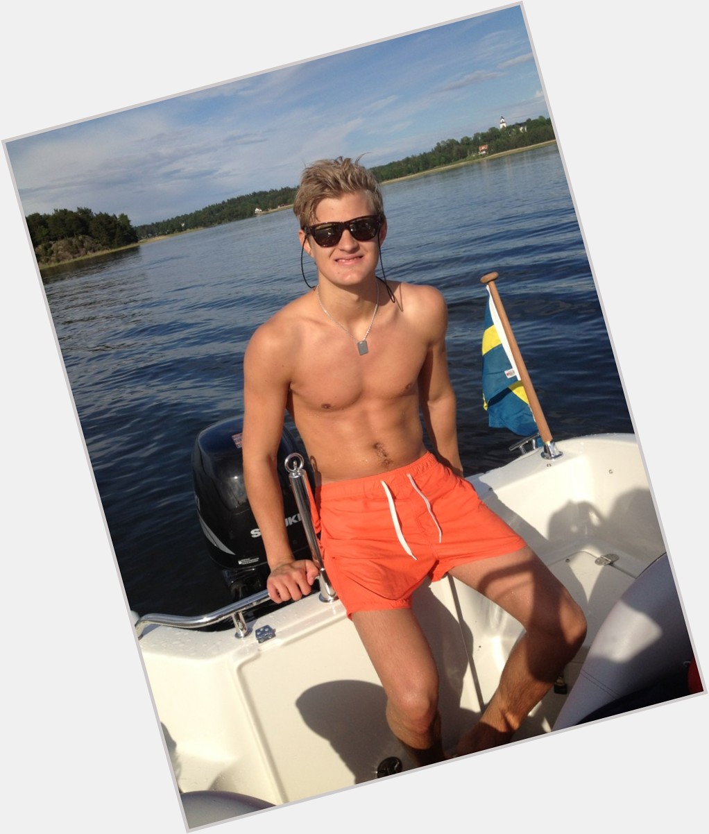 <a href="/hot-men/marcus-ericsson/where-dating-news-photos">Marcus Ericsson</a> Athletic body,  blonde hair & hairstyles