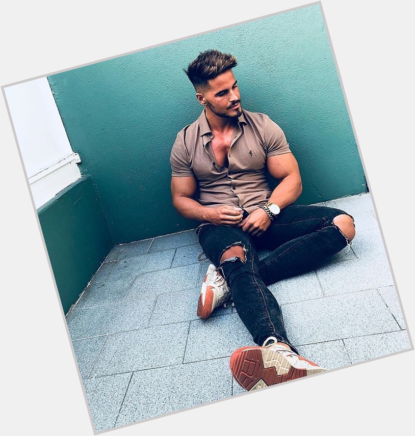 <a href="/hot-men/nuno-melo/where-dating-news-photos">Nuno Melo</a> Average body,  grey hair & hairstyles