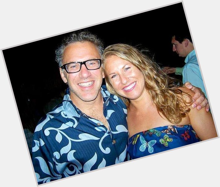 <a href="/hot-men/neil-everett/is-he-hawaii-married-suspended-what-salary-tall">Neil Everett</a> Average body,  salt and pepper hair & hairstyles