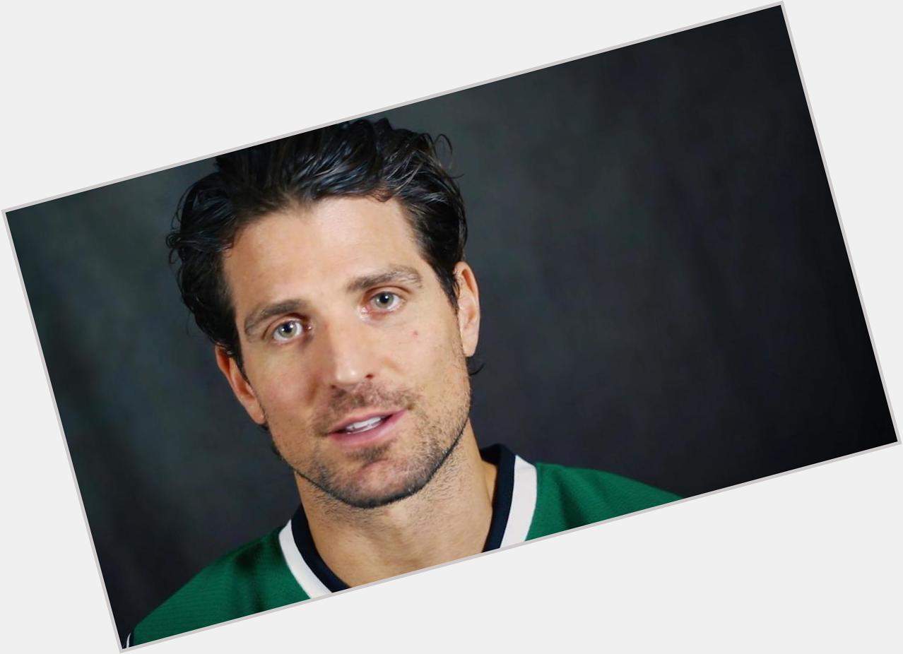 <a href="/hot-men/patrick-sharp/is-he-left-handed-injury-married">Patrick Sharp</a> Athletic body,  dark brown hair & hairstyles