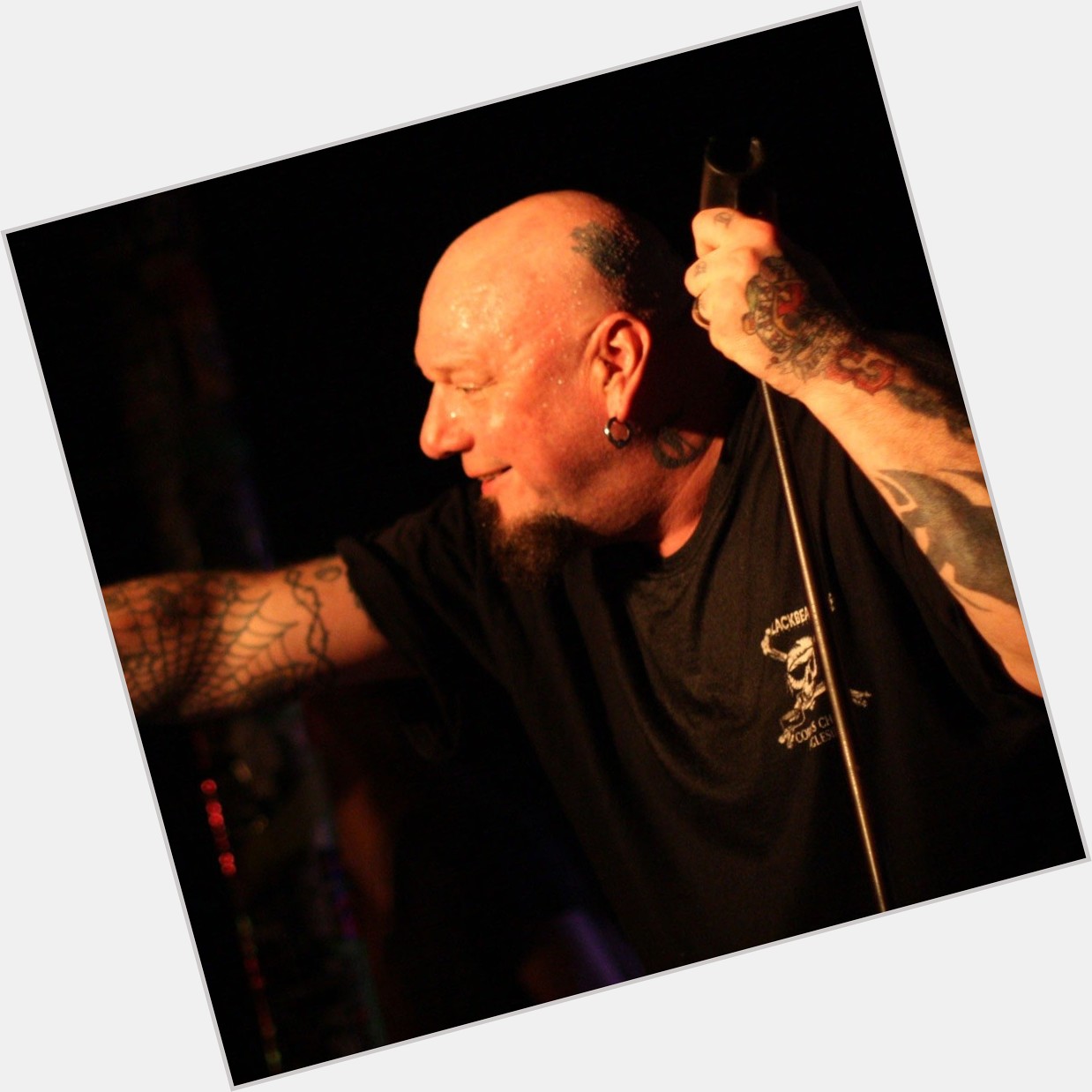 <a href="/hot-men/paul-dianno/where-dating-news-photos">Paul Dianno</a> Average body,  dark brown hair & hairstyles