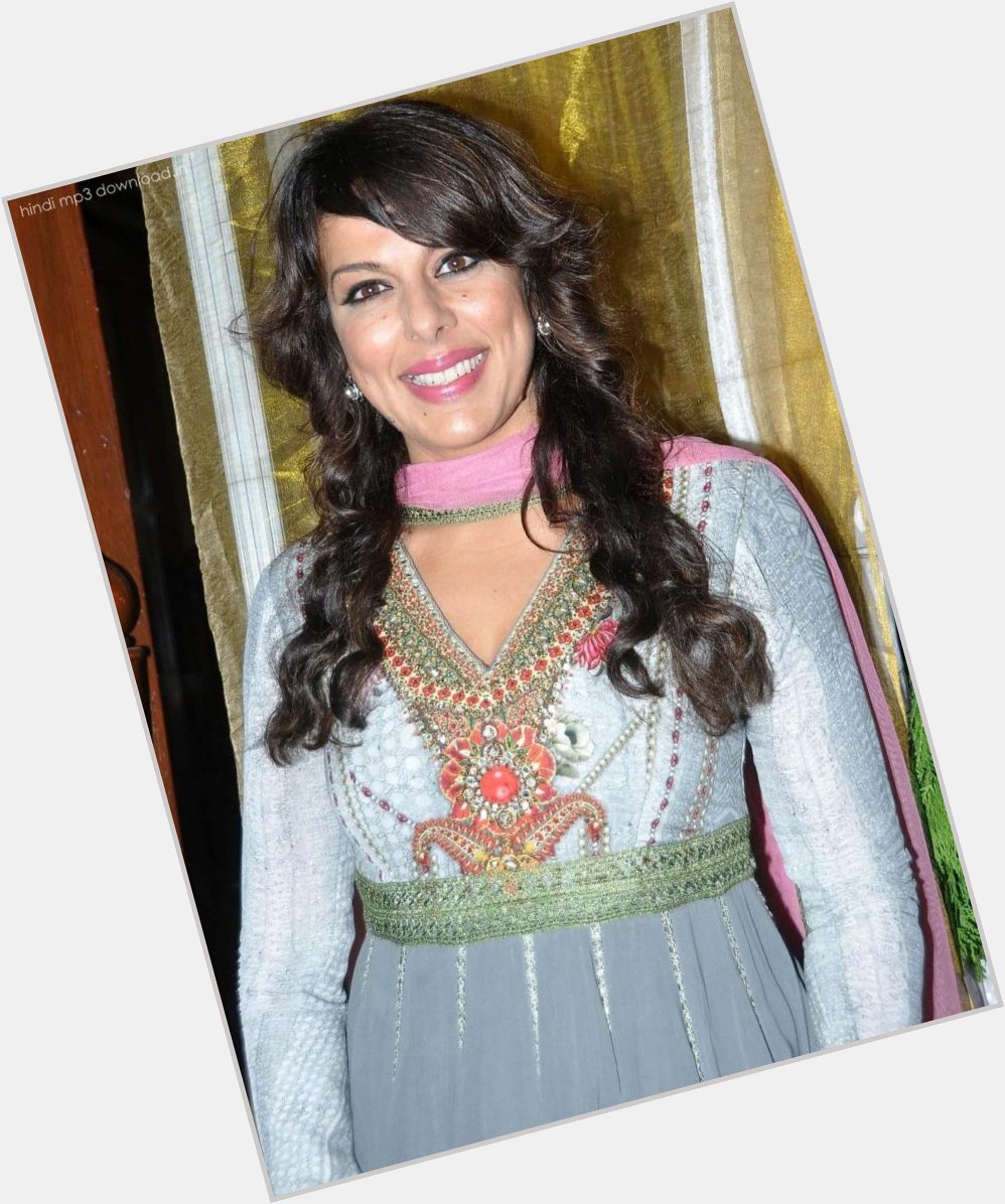 Http://fanpagepress.net/m/P/Pooja Bedi New Pic 1