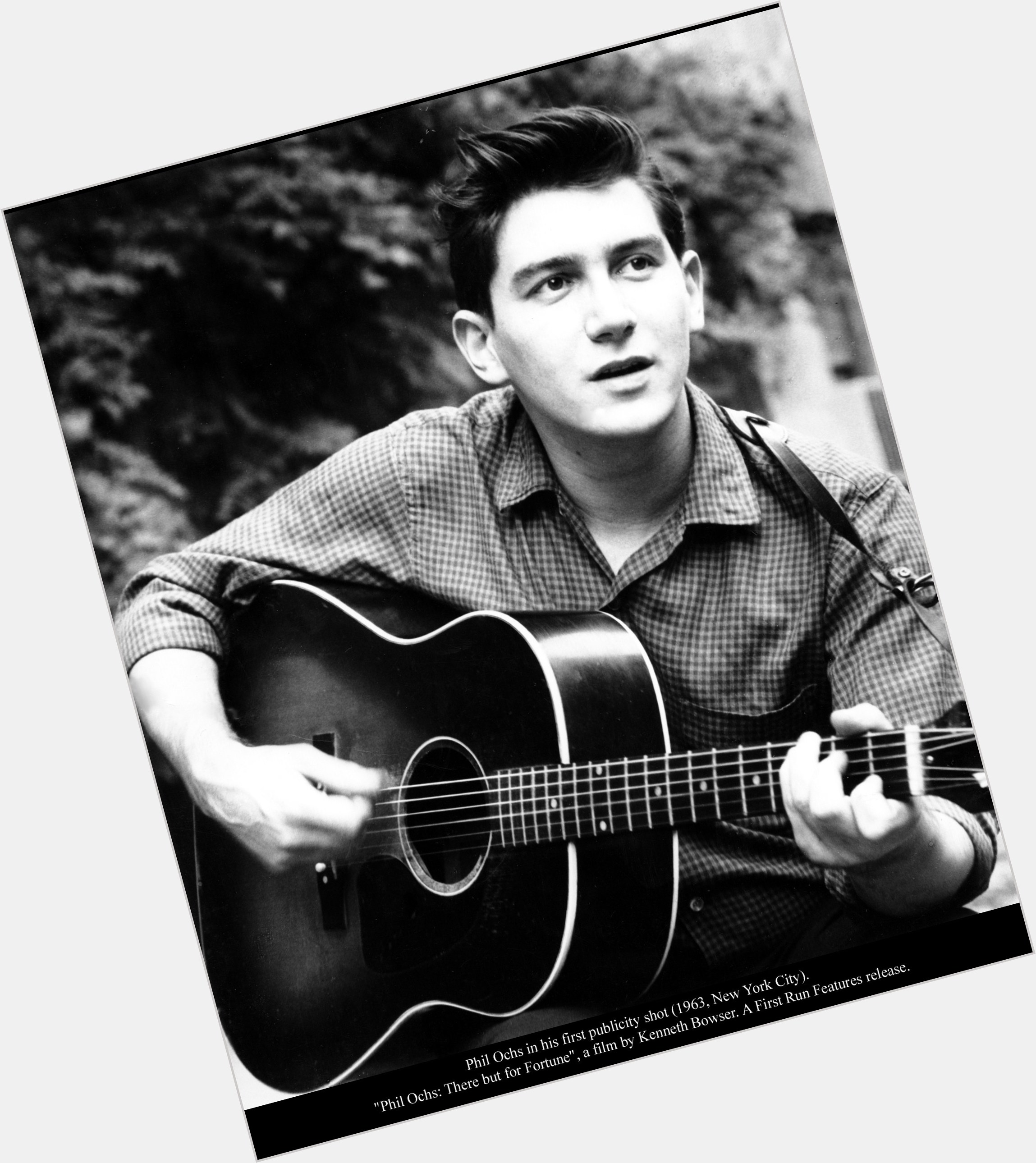 <a href="/hot-men/phil-ochs/is-he-alive-where-buried-what-background-perspective">Phil Ochs</a>  