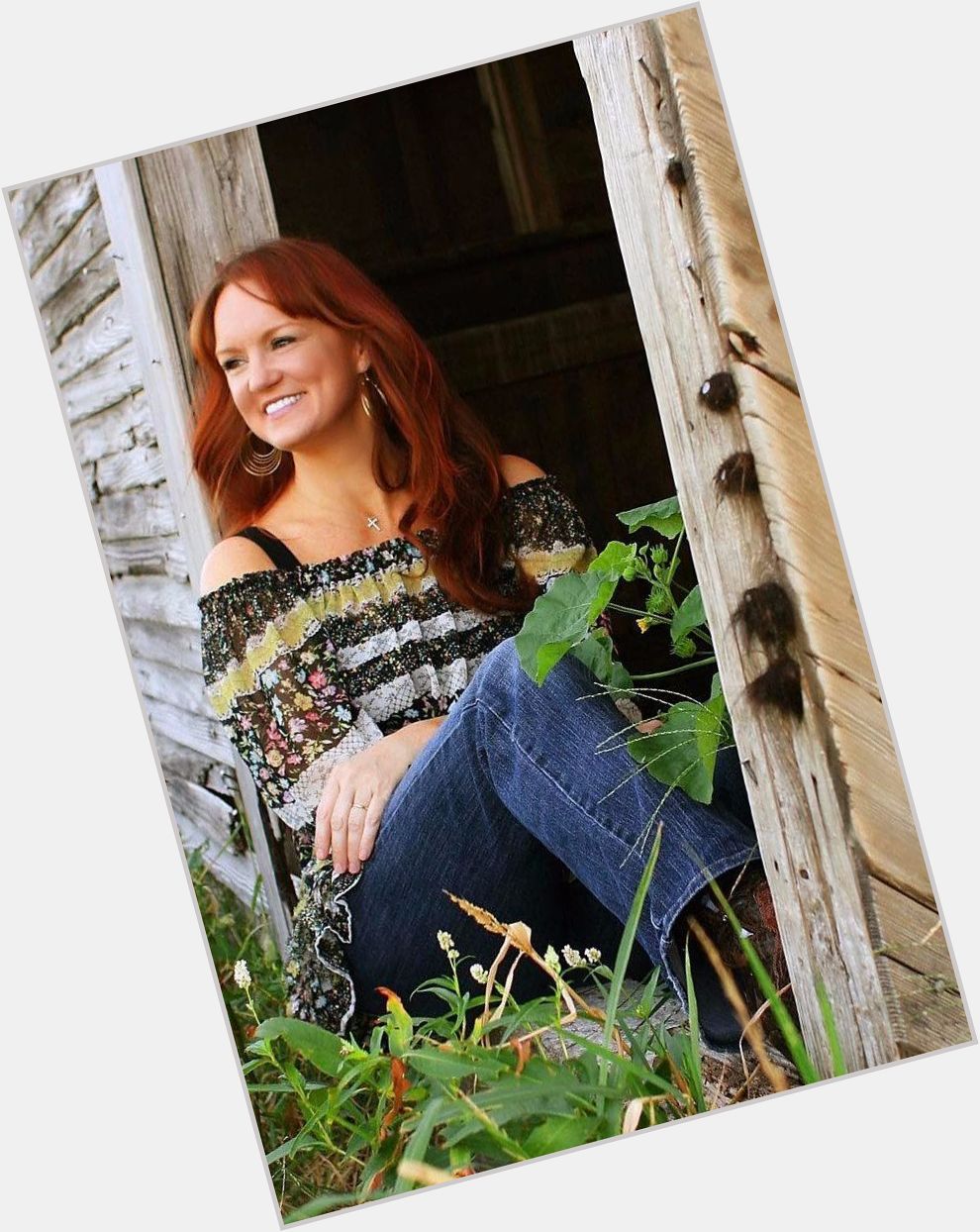 <a href="/hot-women/ree-drummond/is-she-mormon-lds-vegetarian">Ree Drummond</a> Average body,  red hair & hairstyles