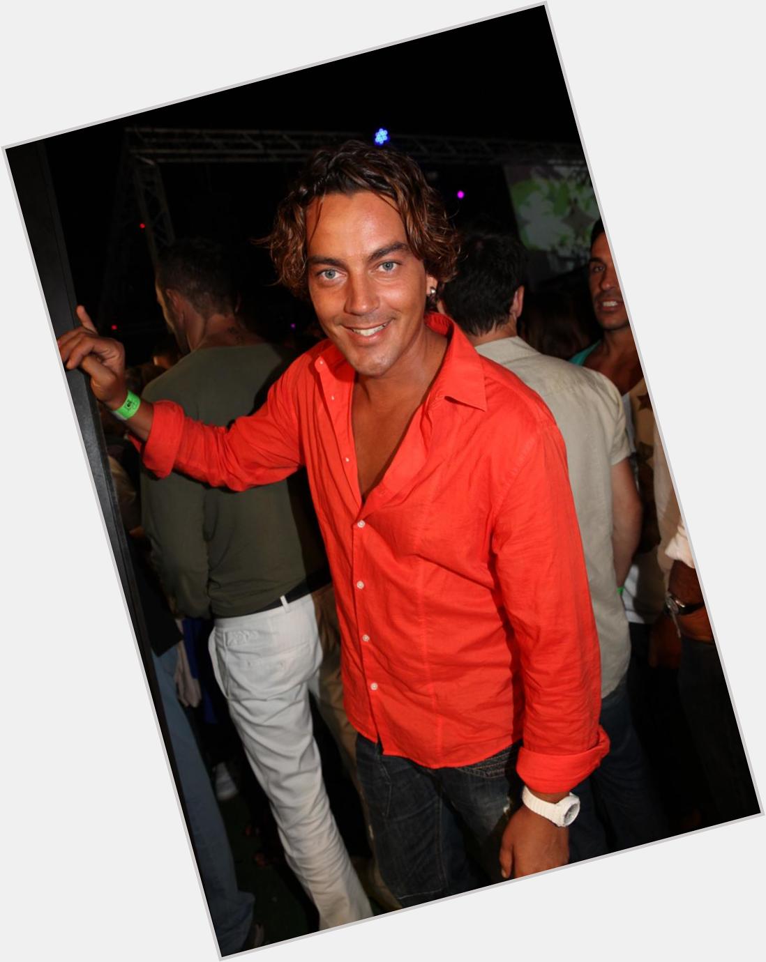 <a href="/hot-men/rodrigo-menezes/is-he-bi-2014">Rodrigo Menezes</a> Average body,  dark brown hair & hairstyles