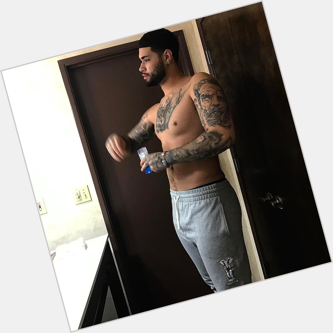 Http://fanpagepress.net/m/R/Ronnie Banks Dating 2