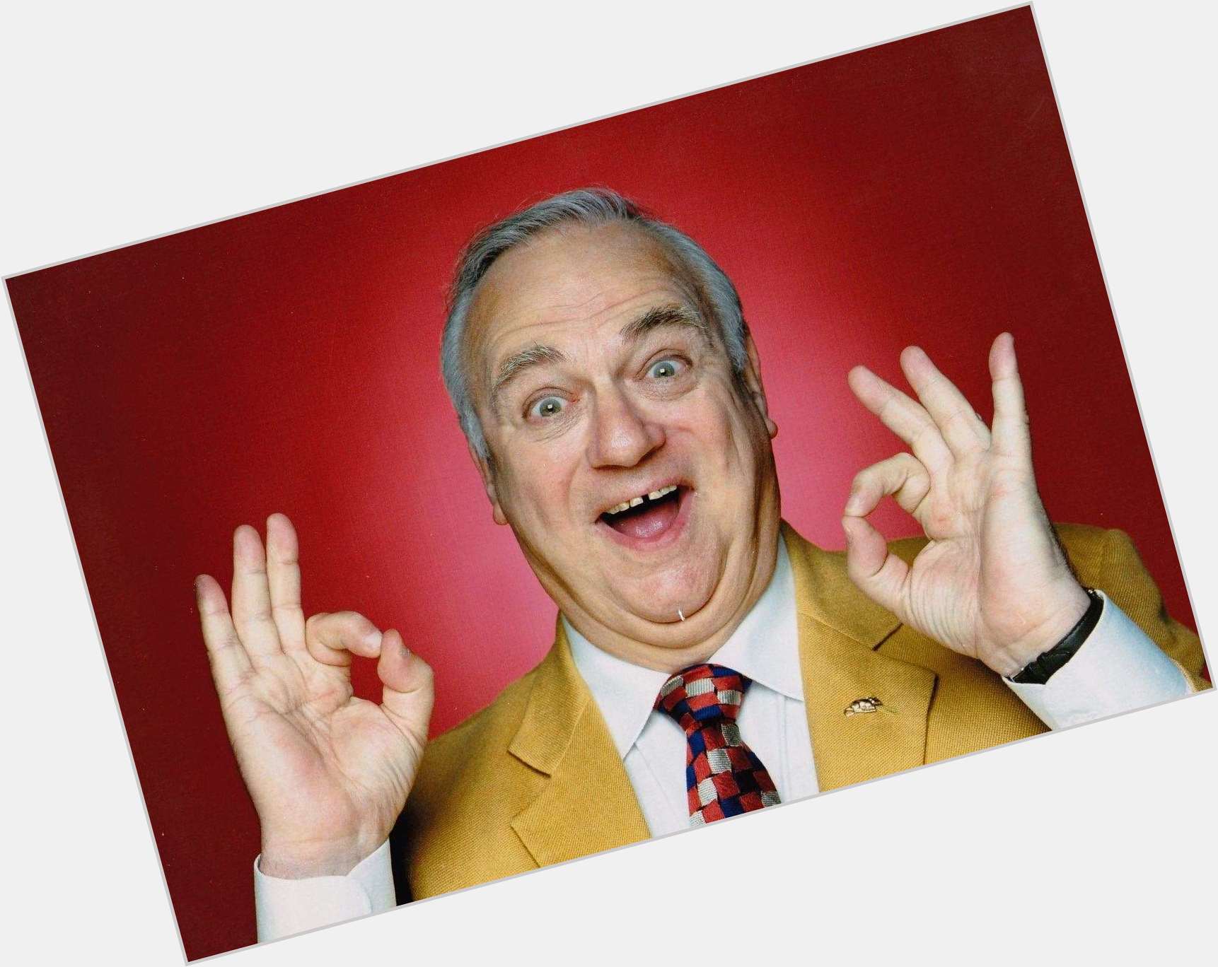 <a href="/hot-men/roy-hudd/is-he-still-alive-where-appearing-tall">Roy Hudd</a> Large body,  grey hair & hairstyles