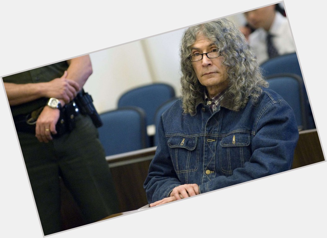<a href="/hot-men/rodney-alcala/is-he-still-alive-death-row-mexican-yet">Rodney Alcala</a> Slim body,  salt and pepper hair & hairstyles