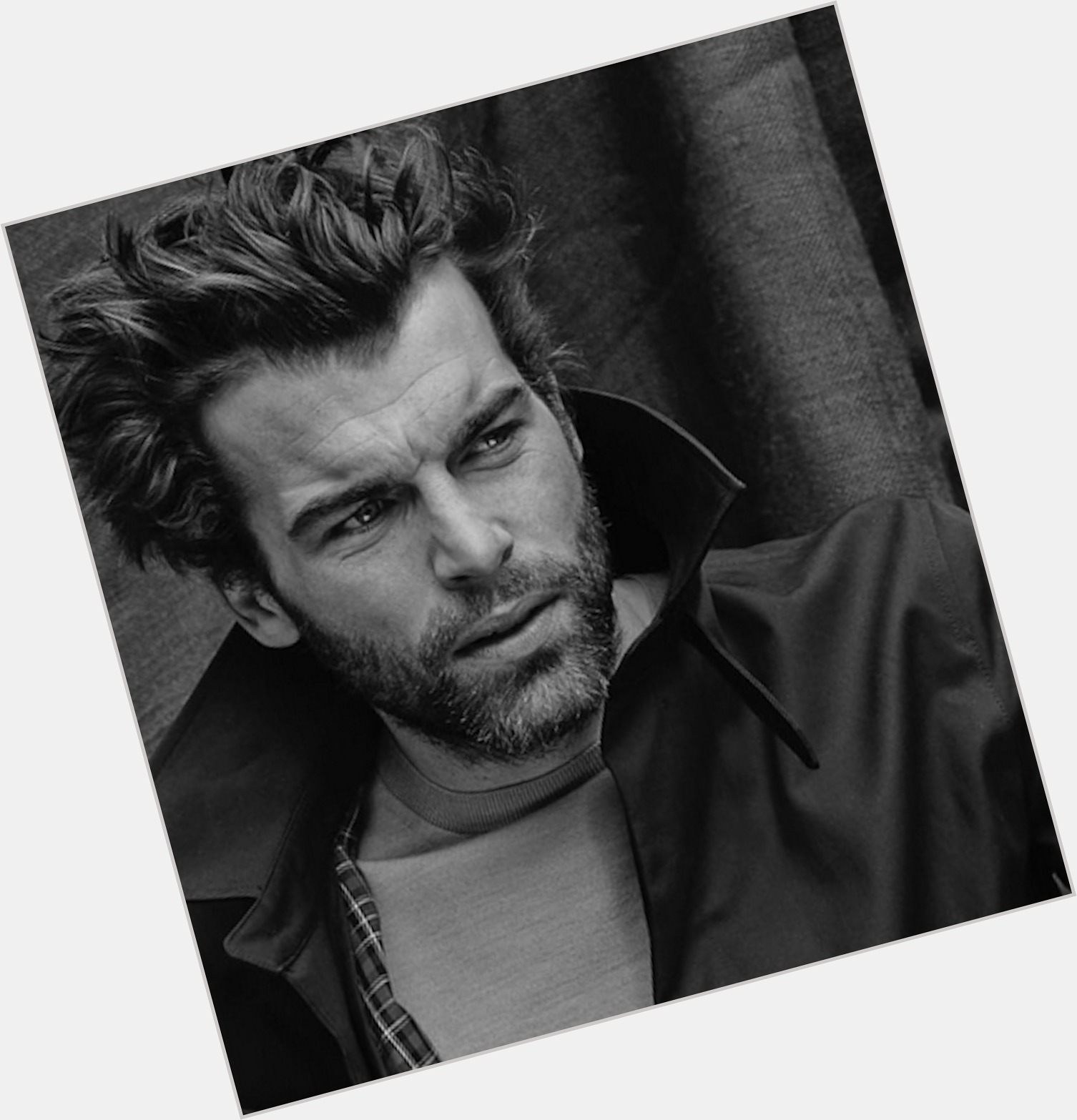 <a href="/hot-men/stanley-weber/where-dating-news-photos">Stanley Weber</a> Athletic body,  light brown hair & hairstyles