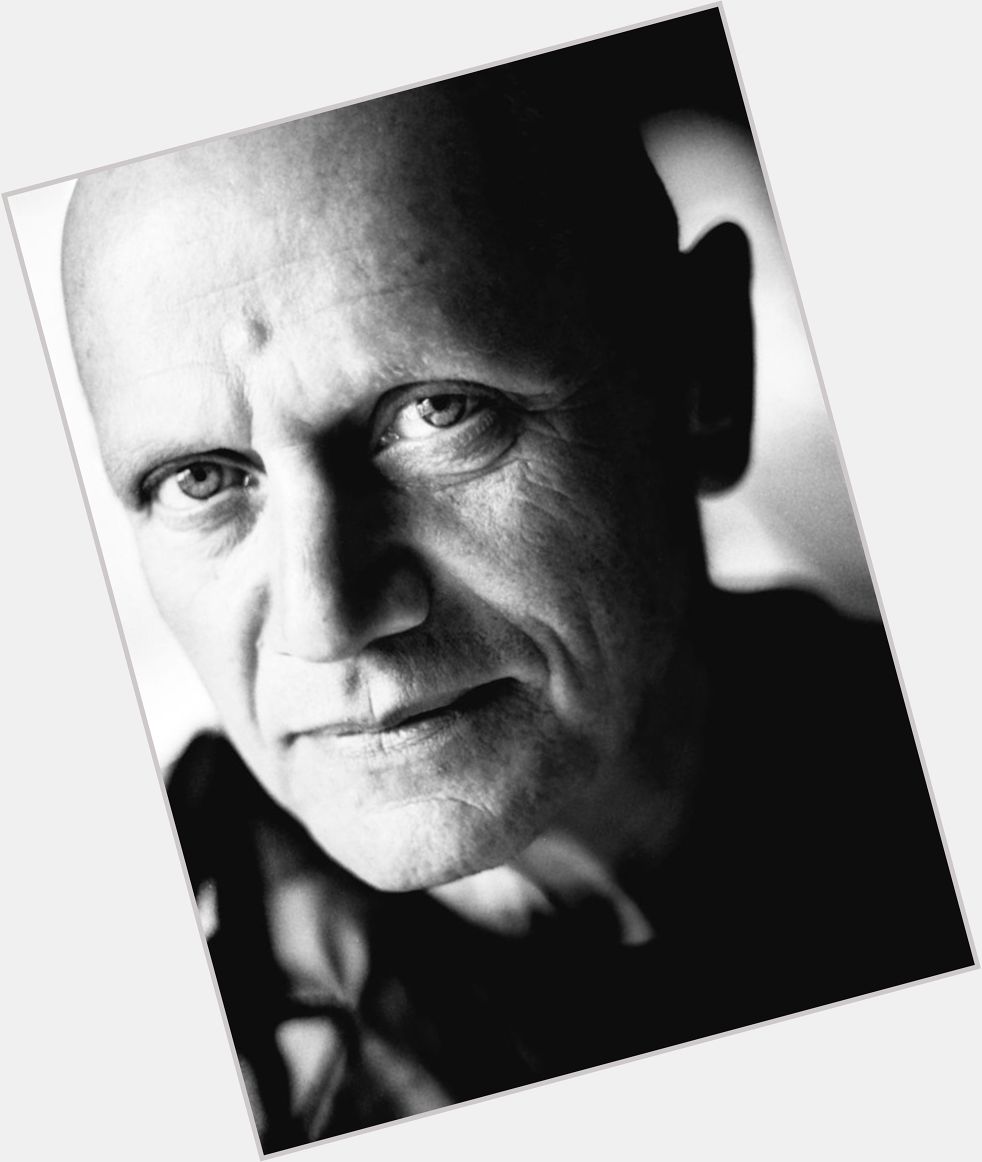 <a href="/hot-men/steven-berkoff/is-he-married-still-alive-postmodern-what-style">Steven Berkoff</a> Average body,  bald hair & hairstyles