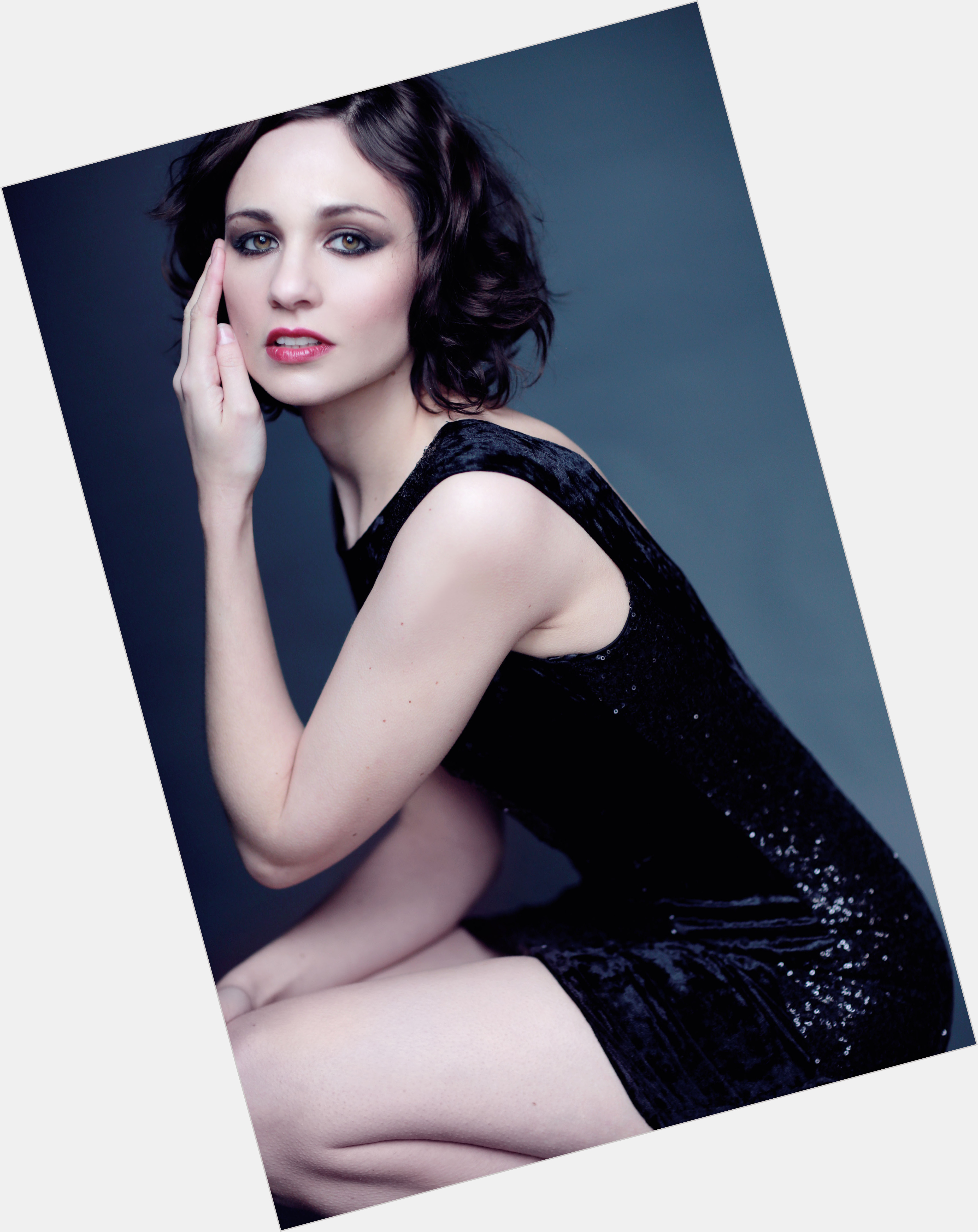 <a href="/hot-women/tuppence-middleton/where-dating-news-photos">Tuppence Middleton</a> Slim body,  dark brown hair & hairstyles
