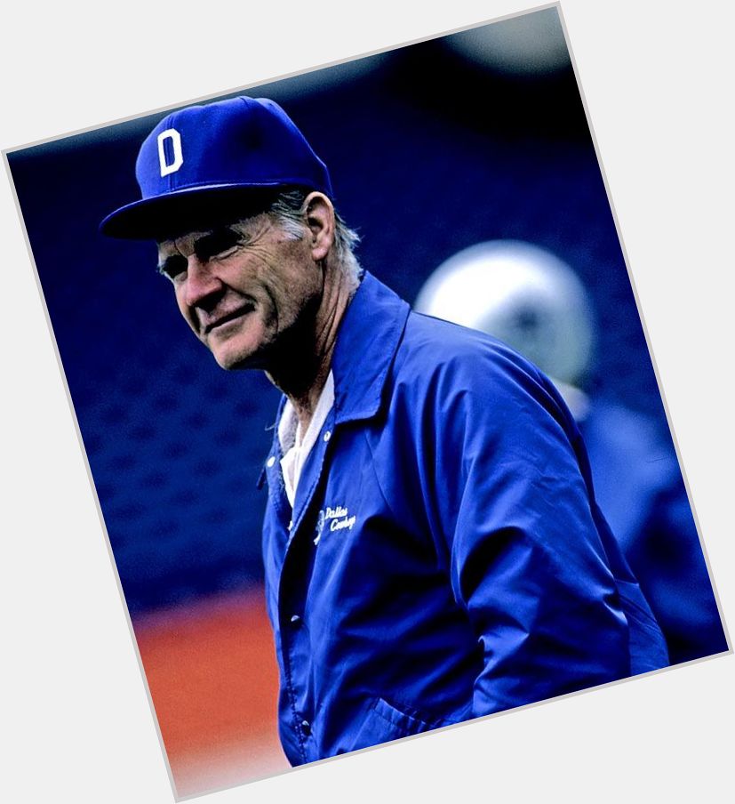 <a href="/hot-men/tom-landry/is-he-or-alive-hall-fame-wife-still">Tom Landry</a> Average body,  salt and pepper hair & hairstyles