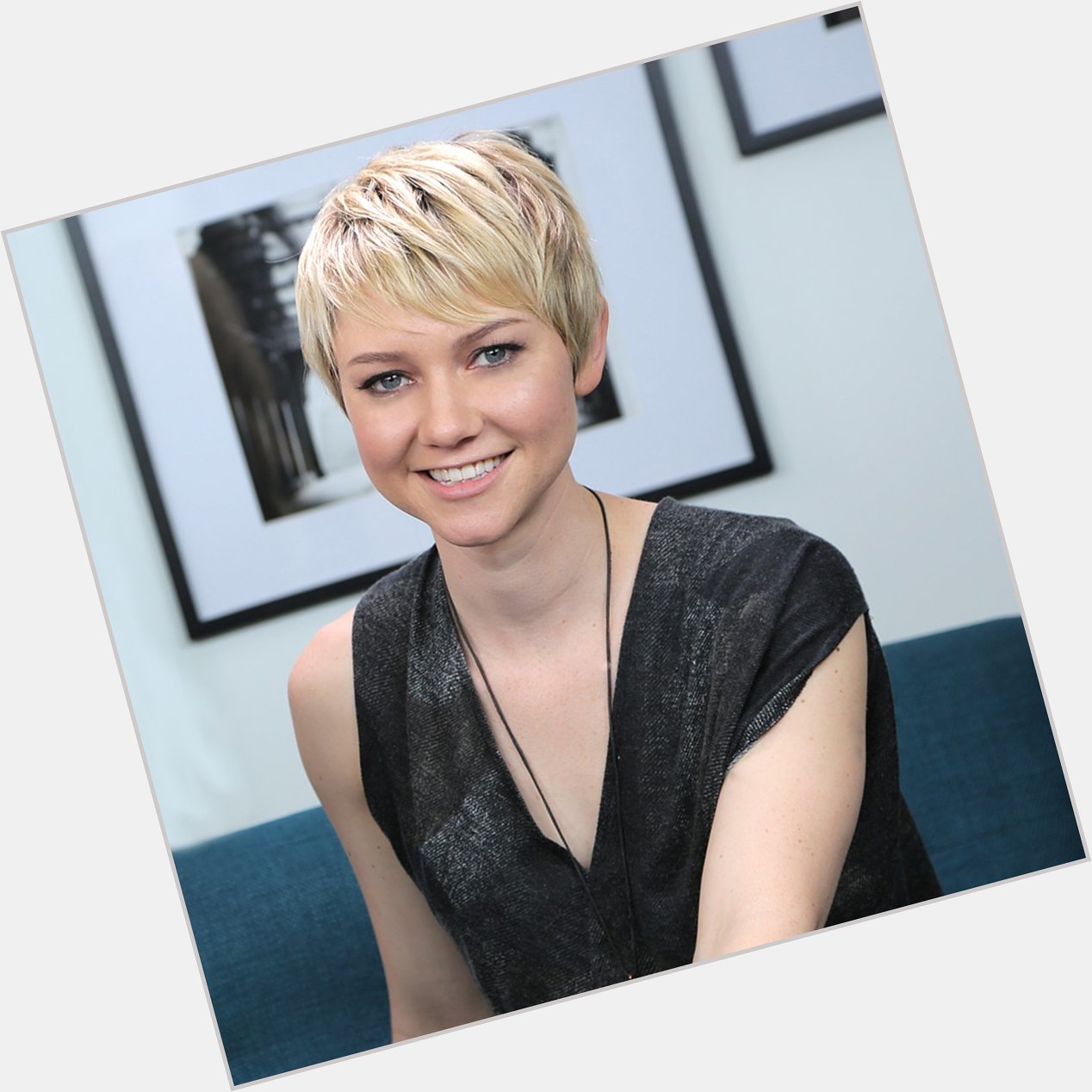 Http://fanpagepress.net/m/V/Valorie Curry New Pic 5