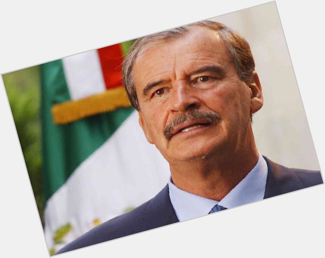 Vicente Fox full body 9.jpg