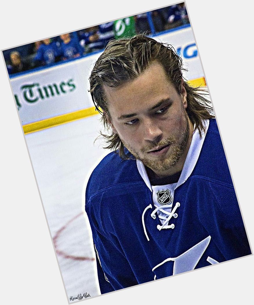 <a href="/hot-men/victor-hedman/where-dating-news-photos">Victor Hedman</a> Athletic body,  light brown hair & hairstyles