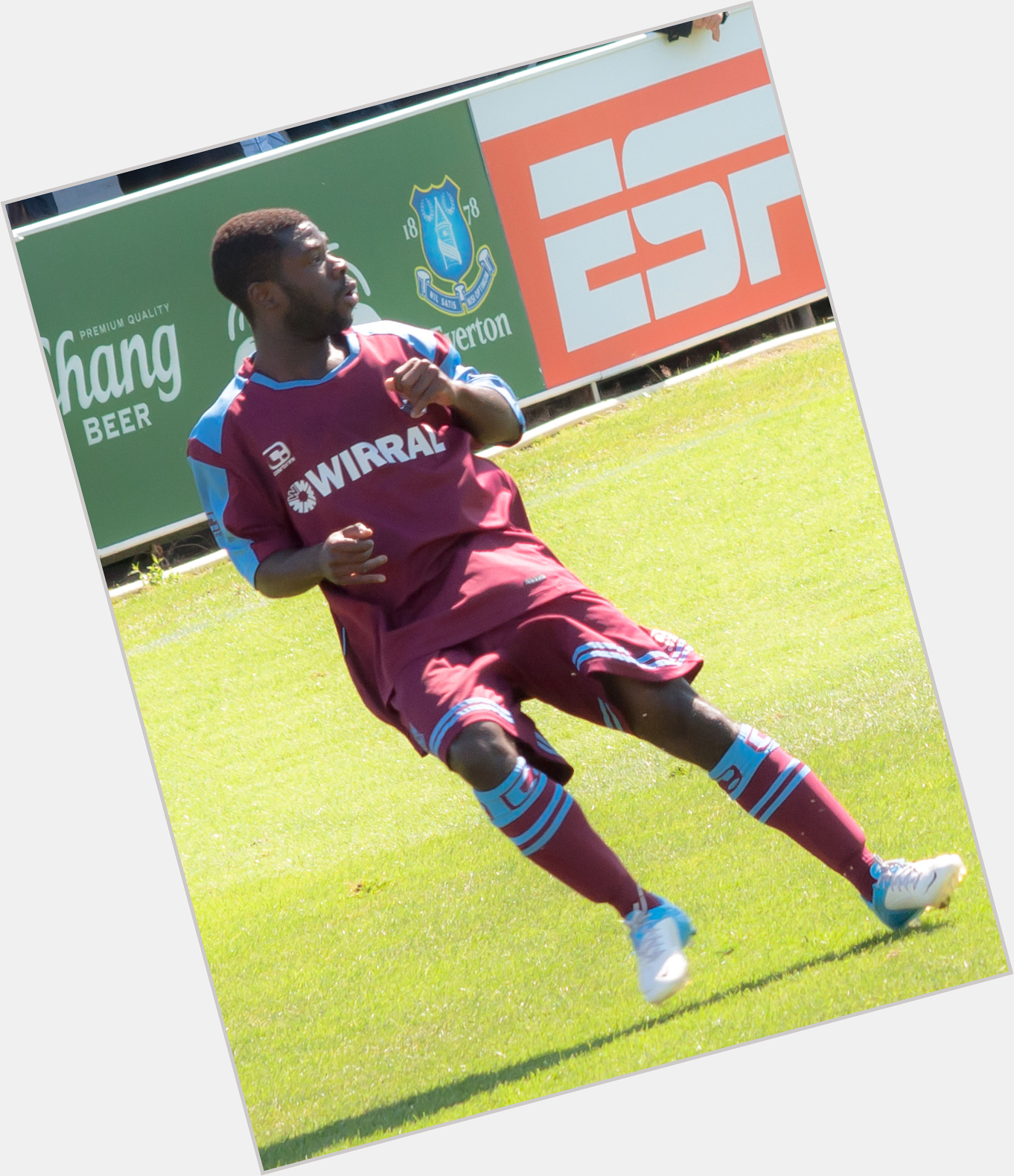 Abdulai Bell Baggie Athletic body,  black hair & hairstyles