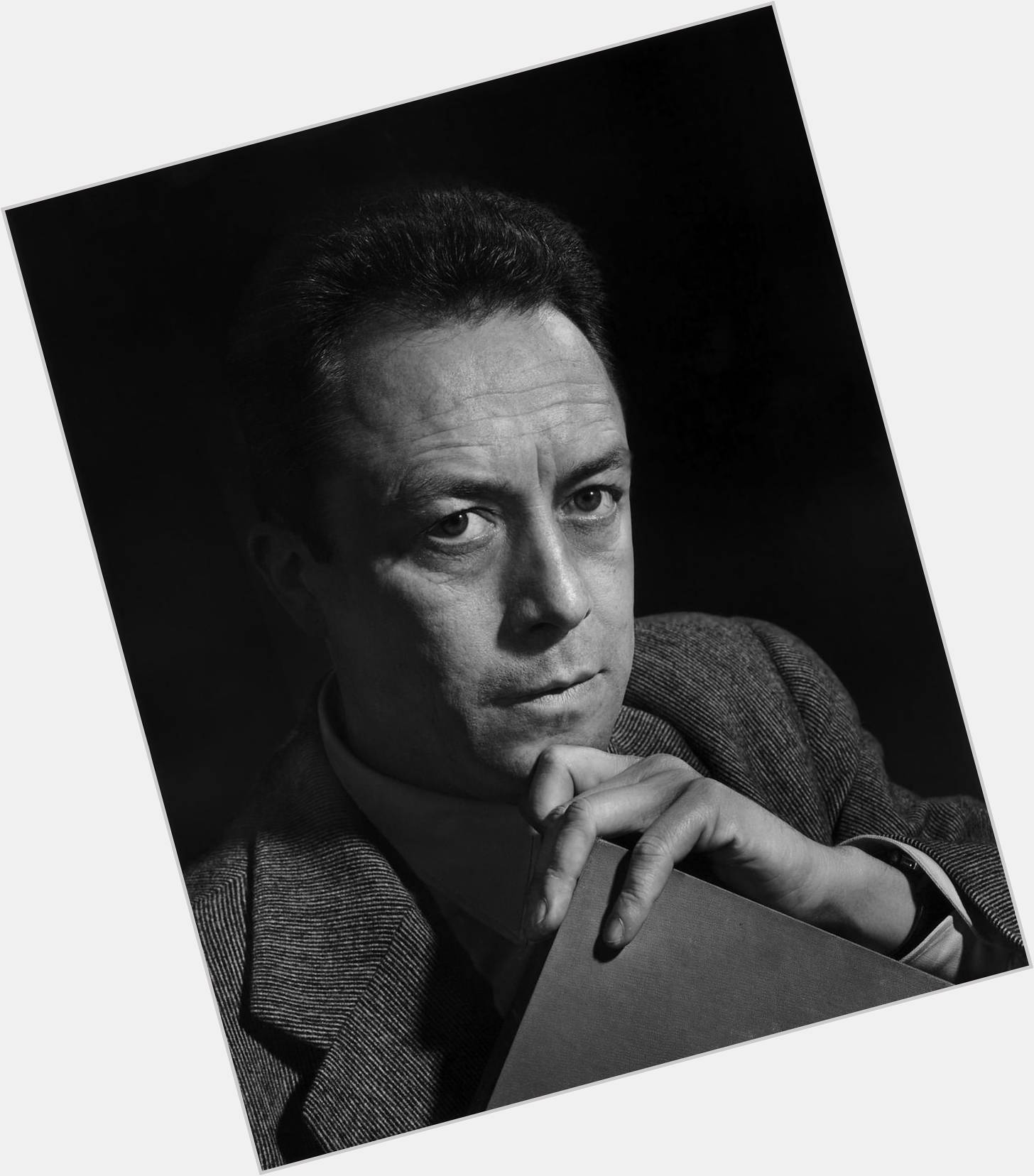 Albert Camus sexy 6.jpg