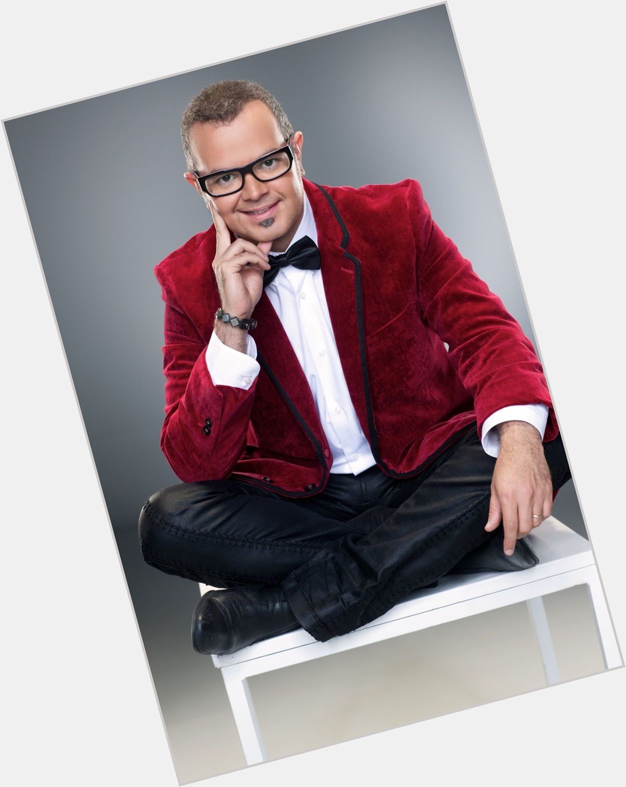 Aleks Syntek hairstyle 3