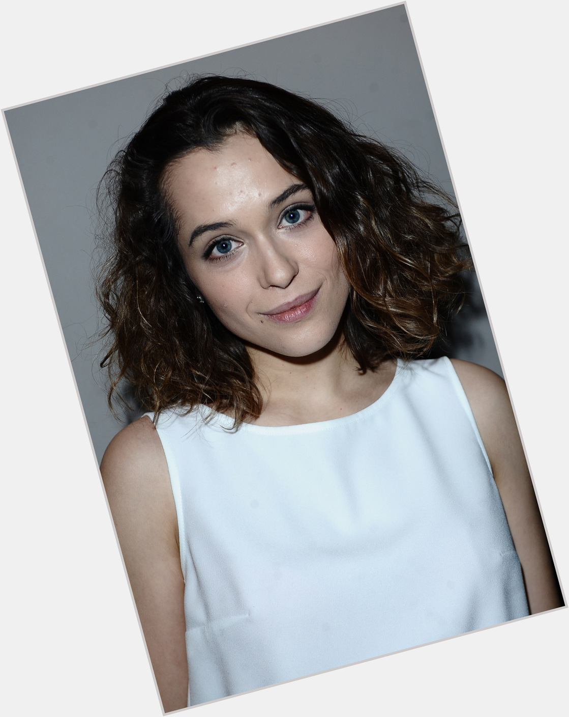 Aleksandra Hamkalo Slim body,  dark brown hair & hairstyles