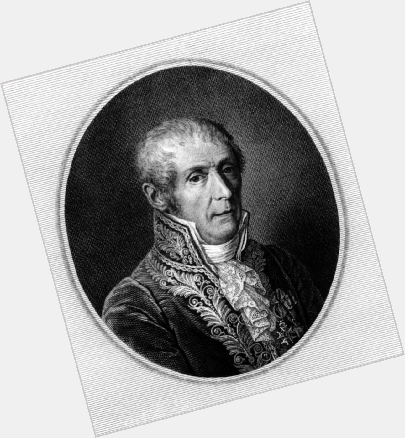Alessandro Volta Average body,  salt and pepper hair & hairstyles