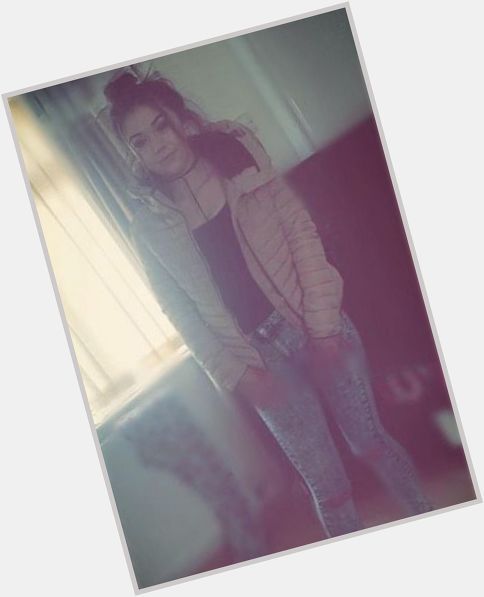 Alex Bain Average body,  blonde hair & hairstyles
